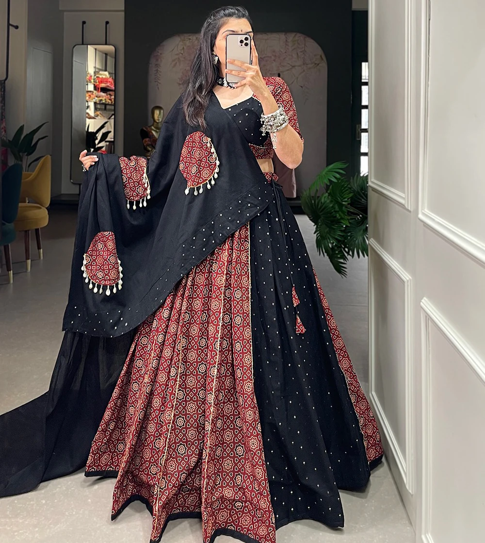 Aawiya Wholesale Navratri Lehenga Choli Collection